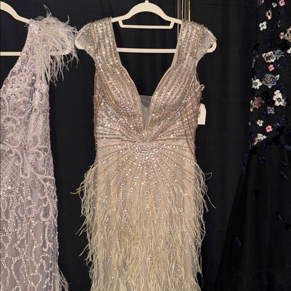 Elegant Gold Beaded Prom Gown with Feather Details BRAND NEW - Picture 17 of 17